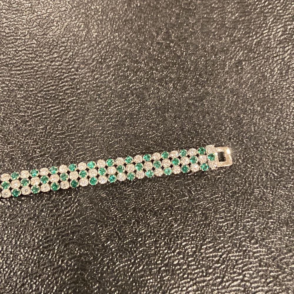 Tennis Bracelet 💚 - Picture 4 of 5